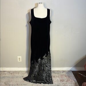 52. Vintage Joseph Ribkoff BlackVelvet glitter Sheath Gown size 14